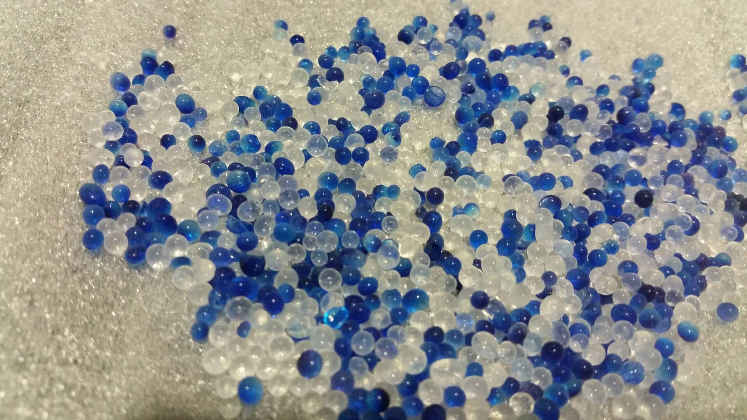 Self Indicating Silica Gel Air Drying Media - Pacific Water Technology